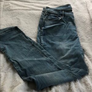 Old Navy Light Wash Curvy Mid Rise Jeans